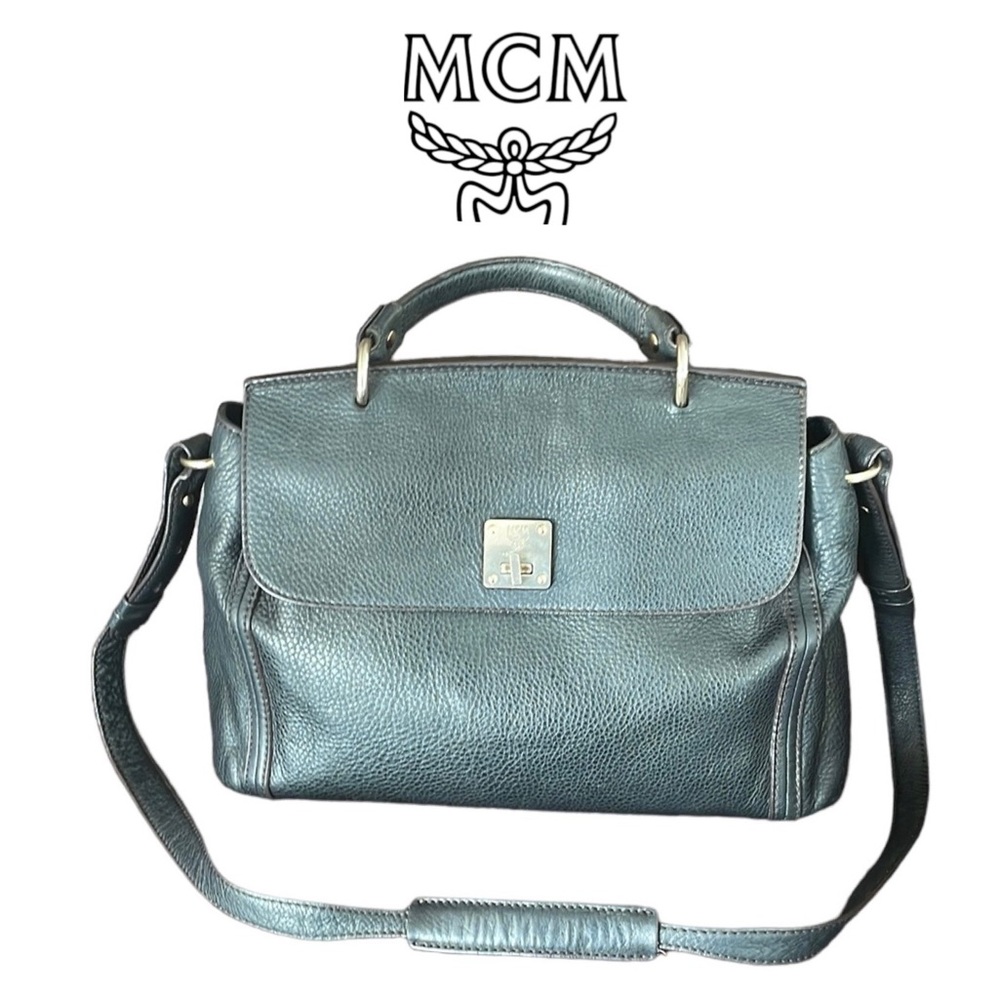 💯 MCM Leather handbag